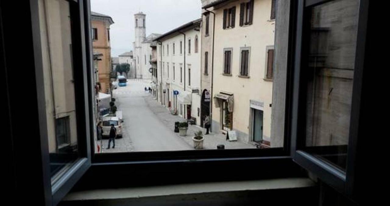 Affittacamere In Centro Gubbio Exteriör bild