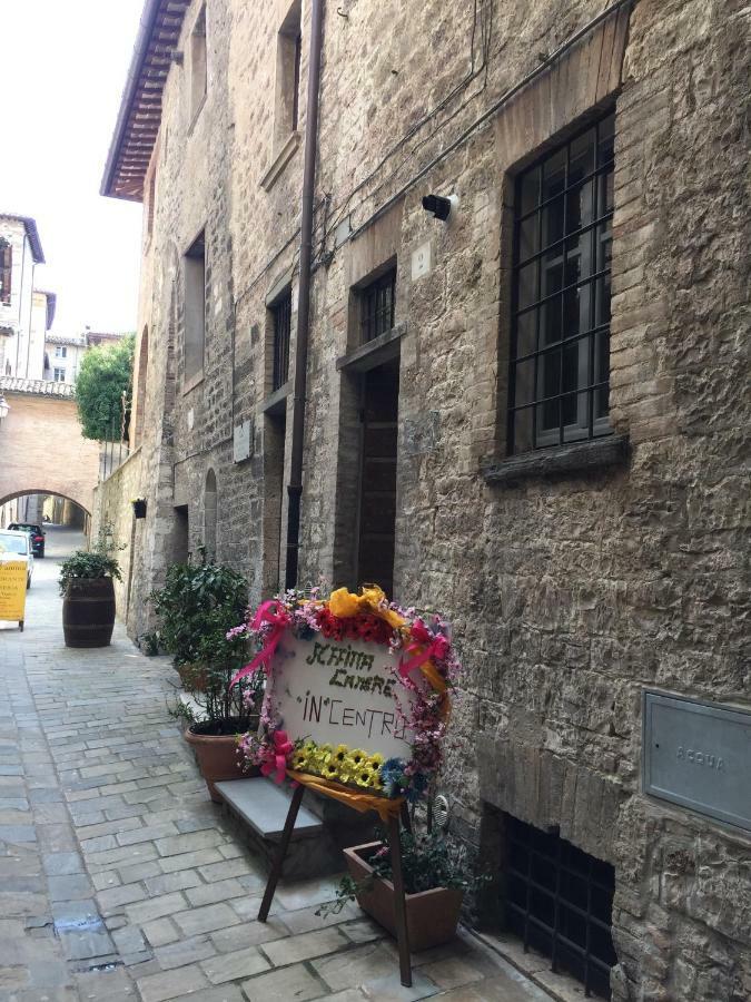 Affittacamere In Centro Gubbio Exteriör bild